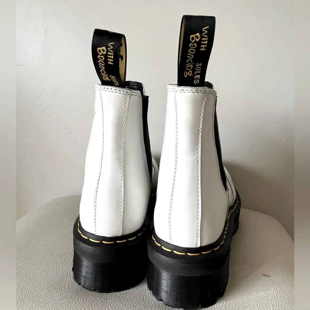 - Dr. Martens 2976 Quad White Platform Chelsea Ankle Boots Size 10